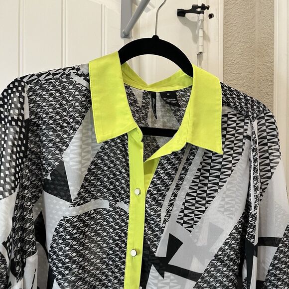 New Directions Black White Sheer Geometric Layered Button Neon Trim Top 1X - Picture 2 of 12